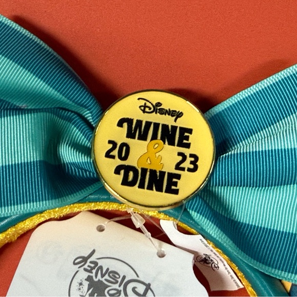 runDisney Wine & Dine Half Marathon Ears NWT main image 5